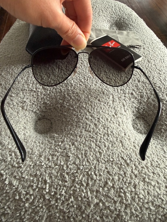 NWT Ray-Ban Black Frame Sunglasses with Black Gradient Lenses main image 5